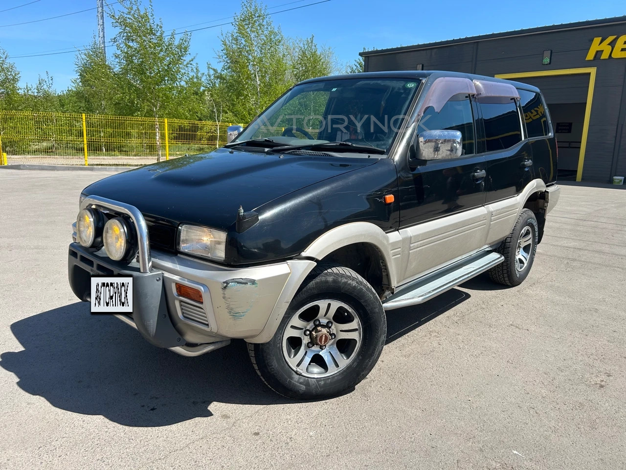 Nissan Mistral, 1995