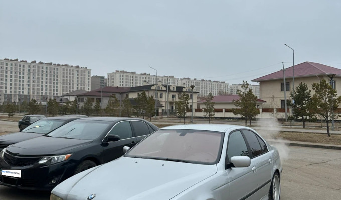 BMW 5 серия 2002 года