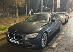 BMW 7 серия 2010 года