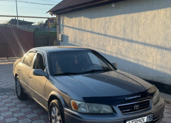 Toyota Camry 2001 года