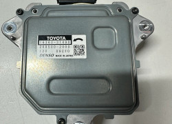 Toyota Camry 70,75, Моторчик на диффузора охлаждения двигателя в ориги
