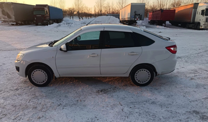 ВАЗ (Lada) Granta 2014 года