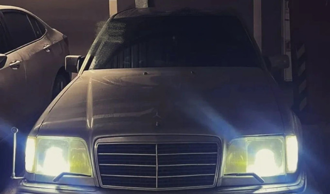 Mercedes-Benz E-Класс 1994 года