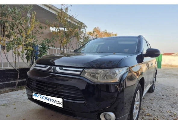 Mitsubishi Outlander 2013 года