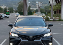 Toyota Camry 2021 года