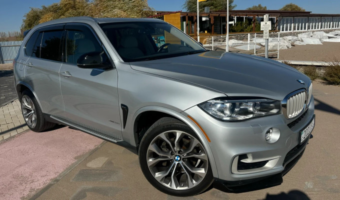 BMW X5 2015 года