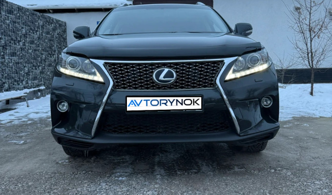 Lexus RX 2010 года
