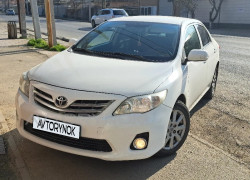 Toyota Corolla 2012 года