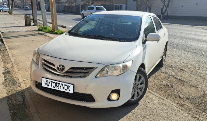 Toyota Corolla 2012 года
