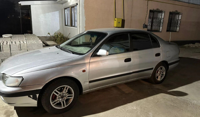Toyota Carina E 1992 года