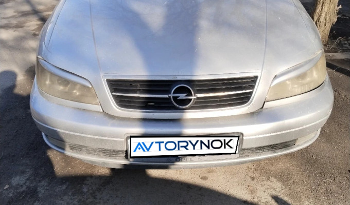 Opel Omega 2000 года