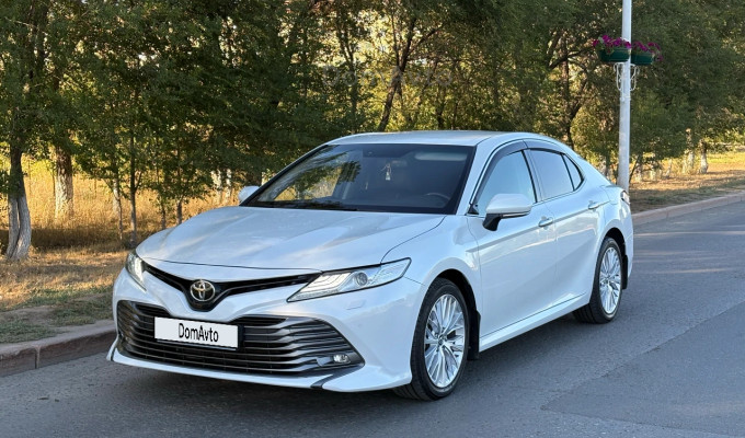 Toyota Camry 2018 года