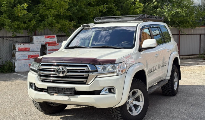 Toyota Land Cruiser 2018 года