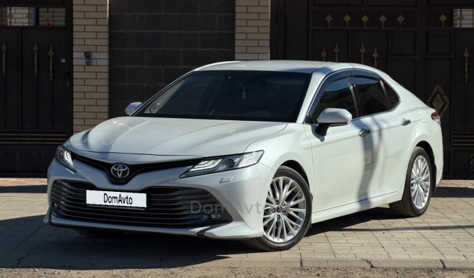 Toyota Camry 2018 года