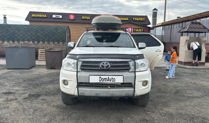 Toyota Fortuner 2009 года