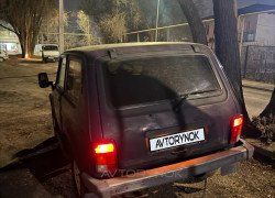 ВАЗ (Lada) 2121 (4x4) 2000 года