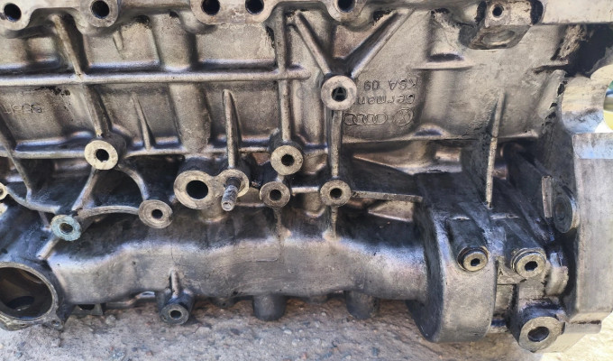 Блок двигателя bnz 2,5 tdi