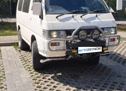 Mitsubishi Delica 1990 года