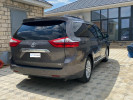 Toyota Sienna 2017 года
