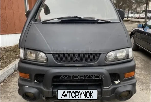 Mitsubishi Delica 1994 года