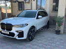 BMW X7 2021 года