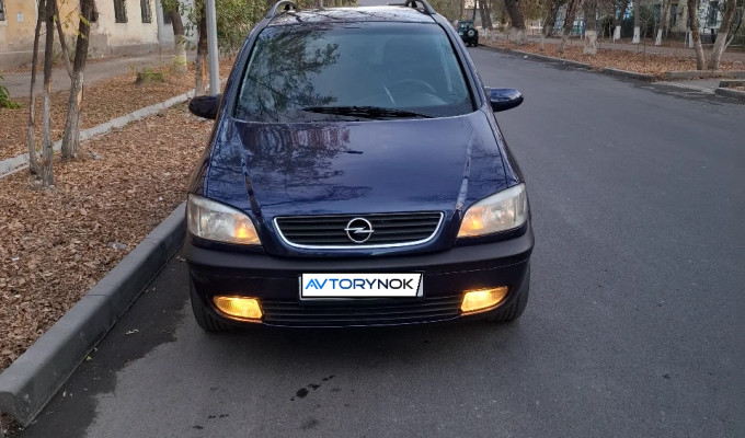Opel Zafira 1999 года