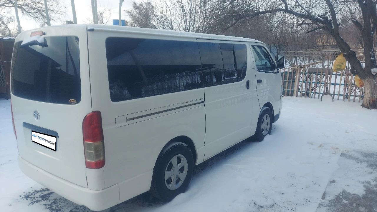 Toyota HiAce, 2006