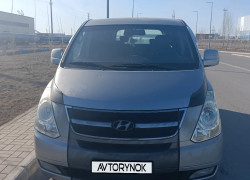 Hyundai Starex 2011 года