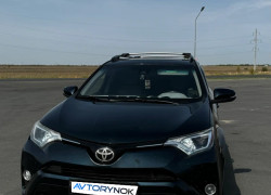 Toyota RAV4 2018 года