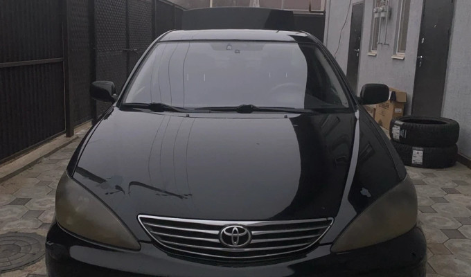 Toyota Camry 2004 года