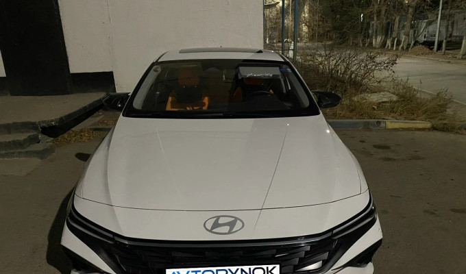 Hyundai Elantra 2024 года