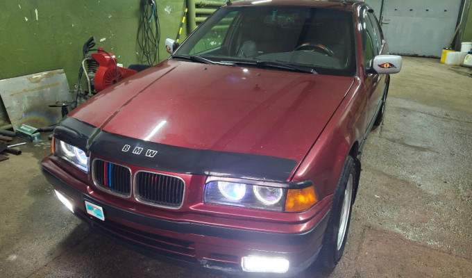 BMW 3 серия 1993 года