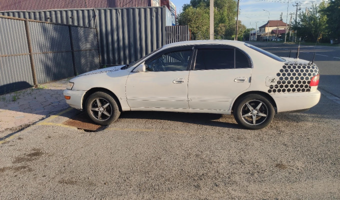 Toyota Corona 1992 года