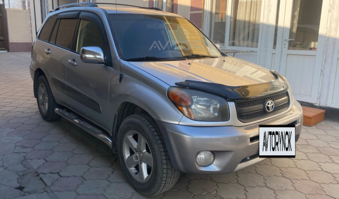 Toyota RAV4 2004 года