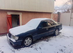 Mercedes-Benz E-Класс 1992 года