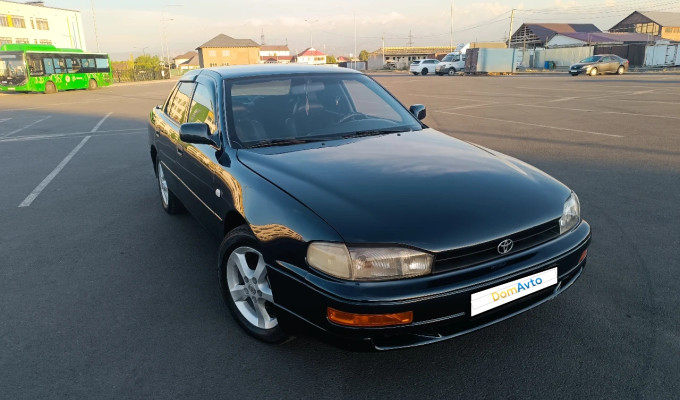 Toyota Camry 1992 года
