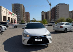 Toyota Camry 2015 года