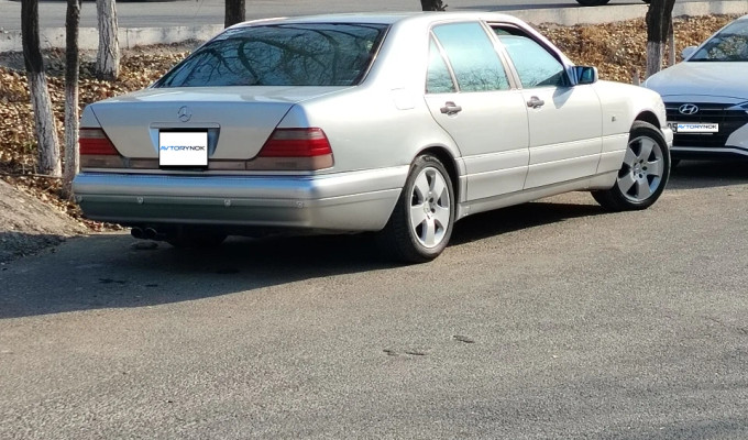 Mercedes-Benz S-Класс 1996 года