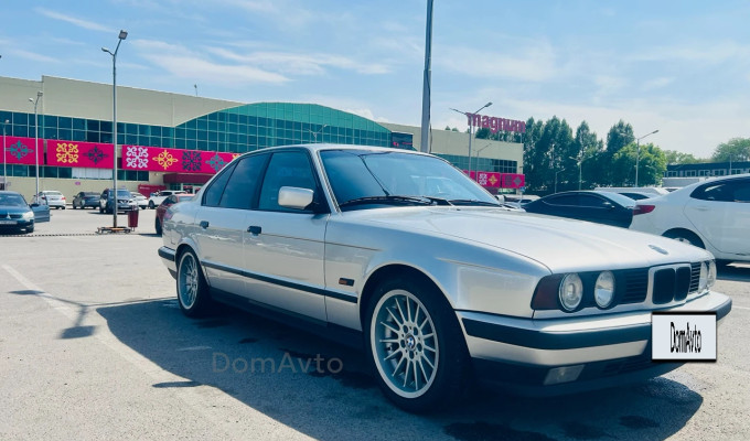 BMW 5 серия 1993 года