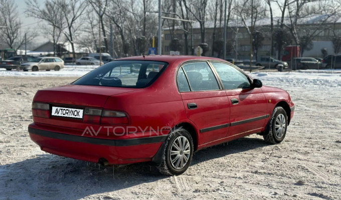 Toyota Carina E 1993 года