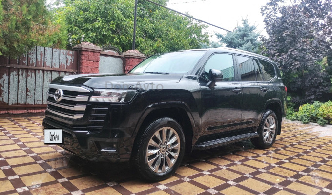 Toyota Land Cruiser 2022 года