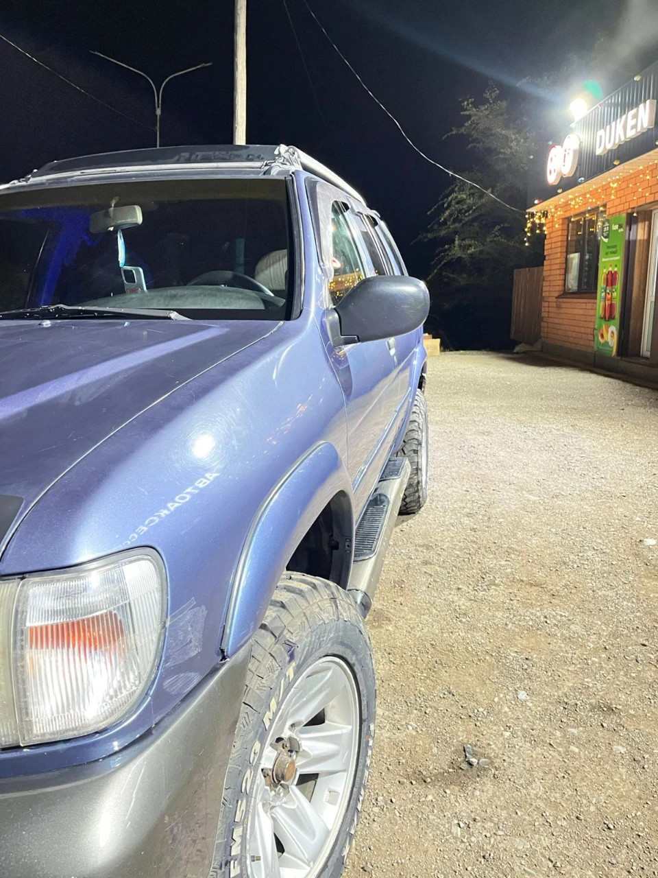 Nissan Pathfinder, 2004