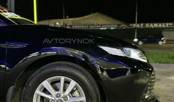 Toyota Camry 2021 года