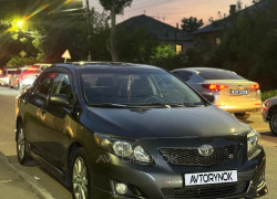 Toyota Corolla 2010 года