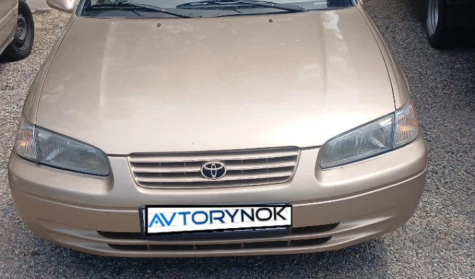Toyota Camry 1998 года