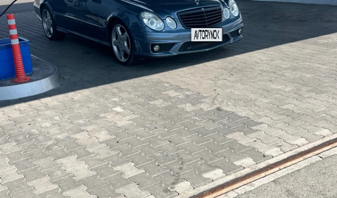 Mercedes-Benz E-Класс 2006 года