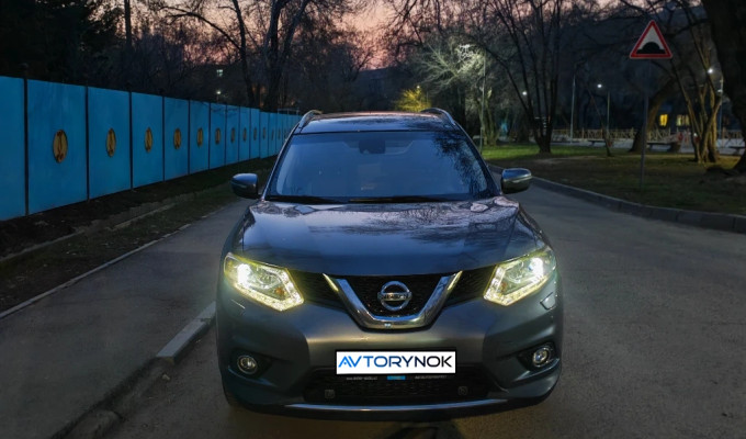 Nissan X-Trail 2015 года