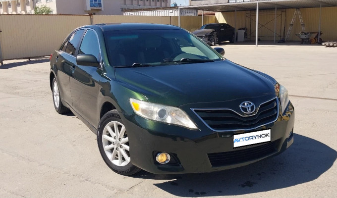 Toyota Camry 2011 года