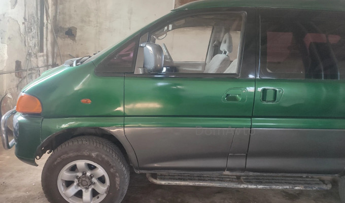 Mitsubishi Delica 1995 года
