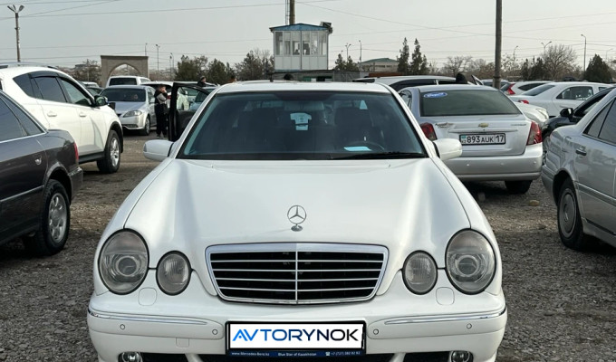 Mercedes-Benz E-Класс 2002 года